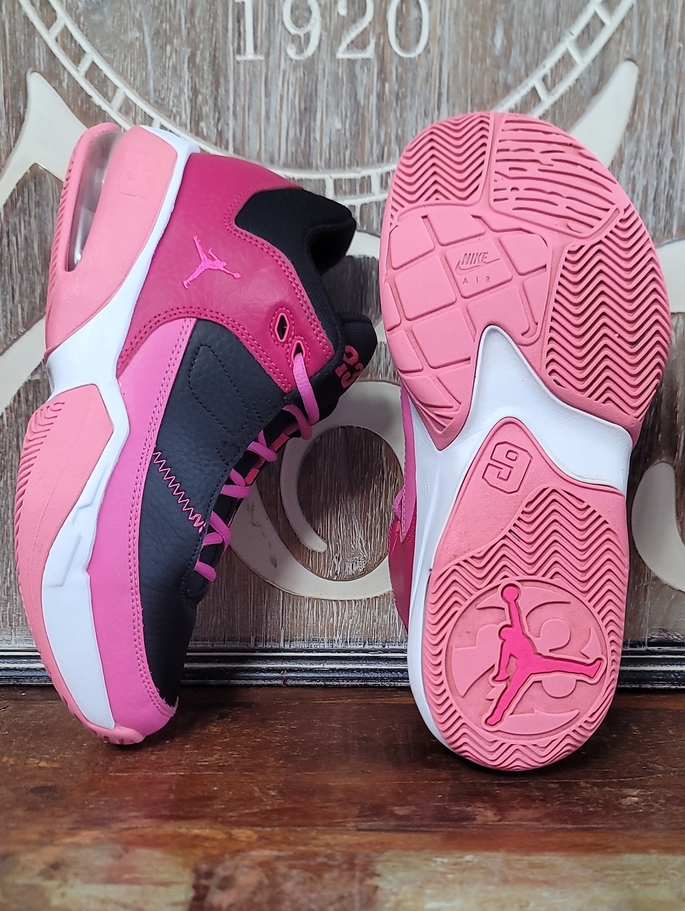 Nike Air Jordan Max Aura 3 'Rush Pink Coral Chalk Pinksicle' Wmns 7.5 Great Cond